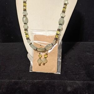 Chic Gold and Green Beaded Necklace Set